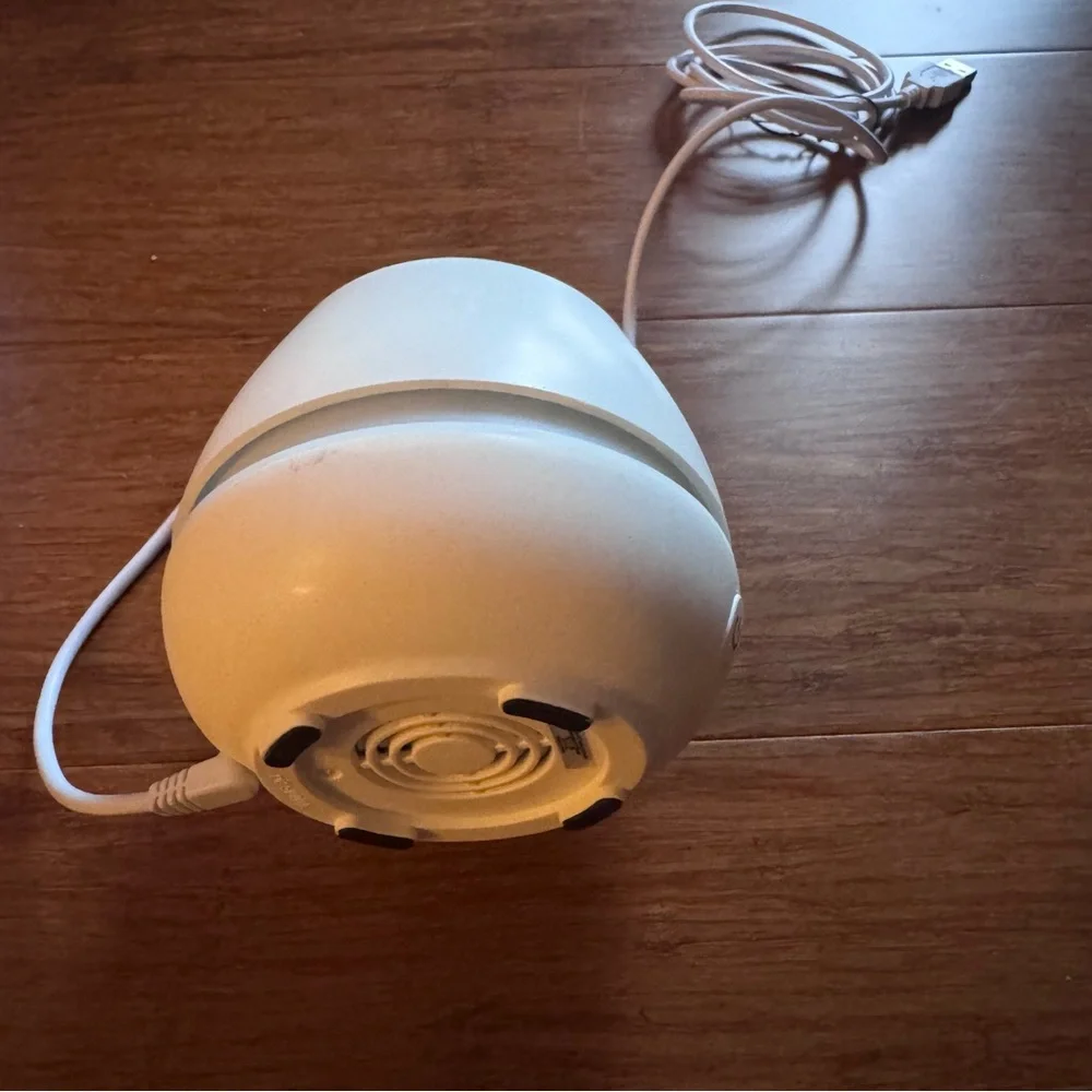 Aromatherapy Essential Oil Diffuser & Humidifier Color LED Lights Mini USB White